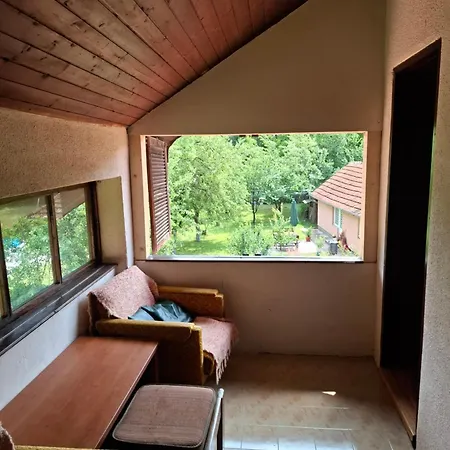 Petrov Villa Lukavica